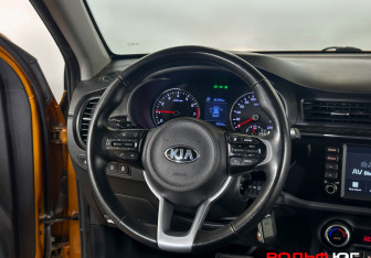 Подержанный автомобиль Kia Rio Hatchback 2018 года (14 фото)