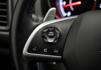 Подержанный автомобиль Mitsubishi ASX 2014 года (12 фото)