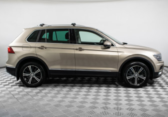 Подержанный автомобиль Volkswagen Tiguan 2017 года (4 фото)