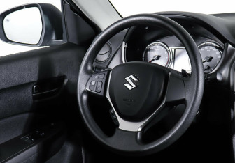 Подержанный автомобиль Suzuki Vitara 2021 года (11 фото)