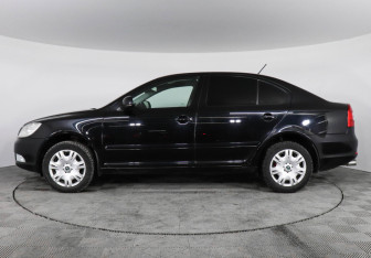 Подержанный автомобиль Skoda Octavia Liftback 2012 года (8 фото)