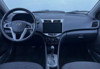 Подержанный автомобиль Hyundai Solaris Sedan 2014 года (12 фото)