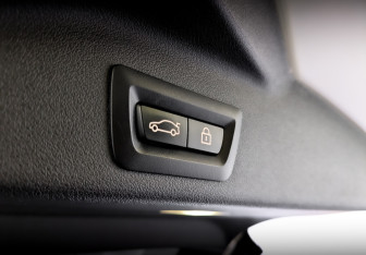 Подержанный автомобиль BMW X5 2020 года (28 фото)