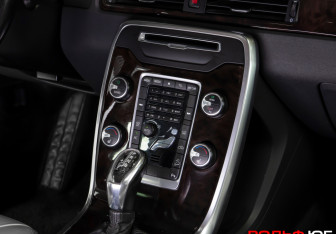 Подержанный автомобиль Volvo XC70 2013 года (15 фото)