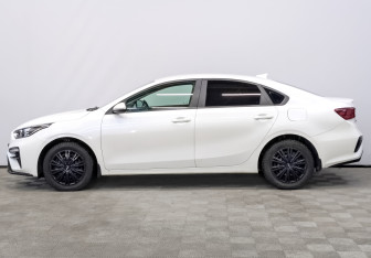 Подержанный автомобиль Kia Cerato Sedan 2020 года (8 фото)