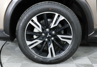 Подержанный автомобиль Mitsubishi Eclipse Cross 2023 года (6 фото)