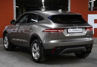 Подержанный автомобиль Jaguar E-Pace 2018 года (7 фото)