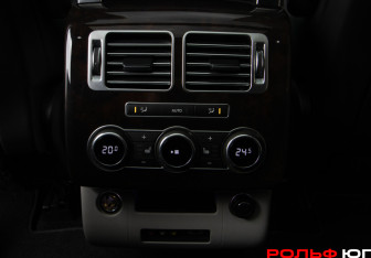 Подержанный автомобиль Land Rover Range Rover 2013 года (18 фото)