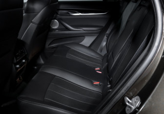 Подержанный автомобиль BMW X6 M 2018 года (10 фото)