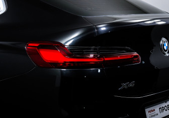 Подержанный автомобиль BMW X4 2019 года (15 фото)
