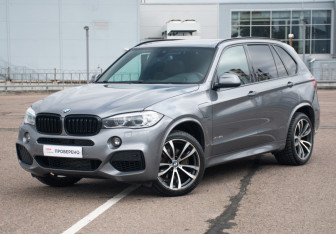 Подержанный автомобиль BMW X5 2016 года (1 фото)