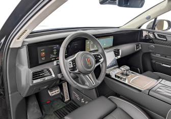 Подержанный автомобиль Hongqi E-HS9 2022 года (16 фото)