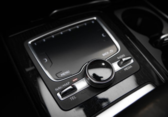 Подержанный автомобиль Audi Q7 2018 года (20 фото)