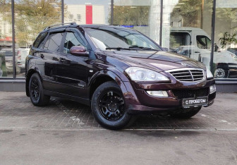 Подержанный автомобиль SsangYong Kyron 2010 года (3 фото)