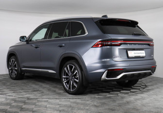 Подержанный автомобиль Geely Monjaro 2024 года (7 фото)