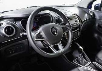 Подержанный автомобиль Renault Kaptur 2021 года (9 фото)