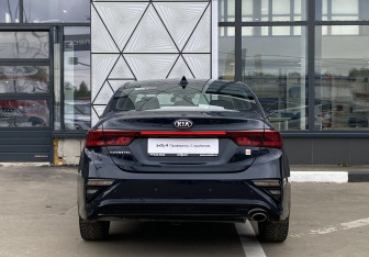 Подержанный автомобиль Kia Cerato Sedan 2021 года (6 фото)