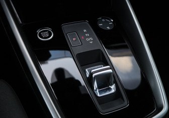 Подержанный автомобиль Audi A3 Sedan 2021 года (16 фото)