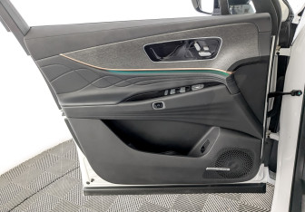 Подержанный автомобиль Jaecoo J8 2024 года (19 фото)