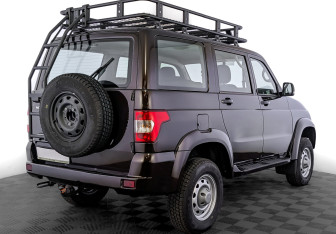 Новый УАЗ Patriot 2024 (2 фото)