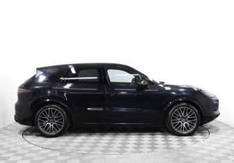 Подержанный автомобиль Porsche Cayenne 2021 года (4 фото)