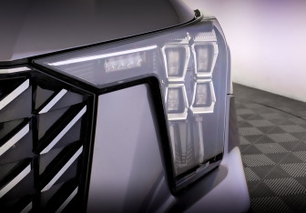 Подержанный автомобиль GAC GS8 2024 года (17 фото)