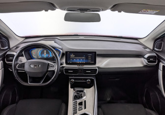 Подержанный автомобиль Geely Coolray 2023 года (14 фото)