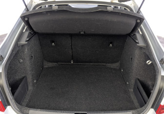 Подержанный автомобиль Skoda Octavia Liftback 2019 года (10 фото)