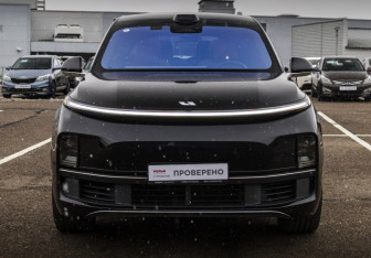 Подержанный автомобиль LiXiang L9 2023 года (2 фото)