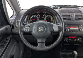 Подержанный автомобиль Suzuki SX4 Hatchback 2012 года (22 фото)