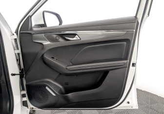 Подержанный автомобиль Haval Jolion 2022 года (25 фото)