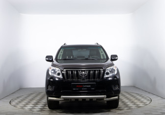 Подержанный автомобиль Toyota Land Cruiser Prado 2013 года (2 фото)