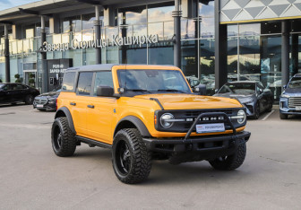Подержанный автомобиль Ford Bronco 2021 года (3 фото)