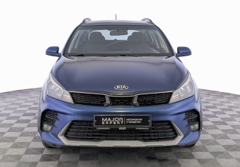 Подержанный автомобиль Kia Rio Hatchback 2021 года (2 фото)