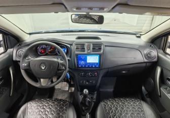 Подержанный автомобиль Renault Logan Sedan 2016 года (13 фото)