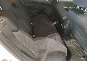 Подержанный автомобиль Peugeot 308 Hatchback 2011 года (11 фото)