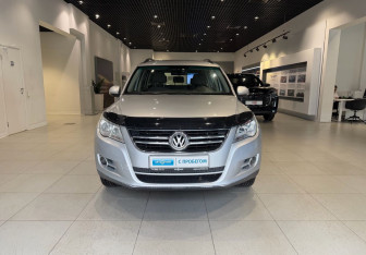 Подержанный автомобиль Volkswagen Tiguan 2010 года (2 фото)