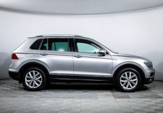 Подержанный автомобиль Volkswagen Tiguan 2018 года (4 фото)