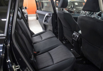 Подержанный автомобиль Toyota Land Cruiser Prado 2017 года (12 фото)