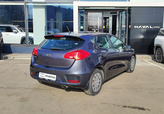 Подержанный автомобиль Kia Ceed Hatchback 2016 года (5 фото)