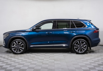 Подержанный автомобиль Geely Monjaro 2023 года (8 фото)