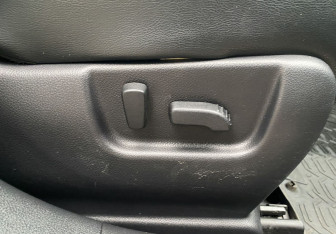 Подержанный автомобиль Nissan X-Trail 2013 года (21 фото)