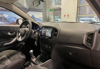 Подержанный автомобиль LADA (ВАЗ) XRAY 2018 года (12 фото)