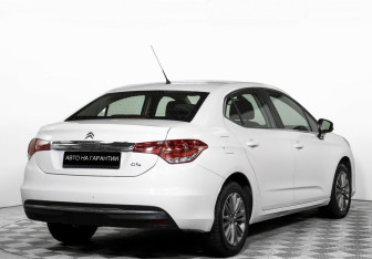 Подержанный автомобиль Citroen C4 Sedan 2017 года (4 фото)