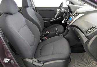 Подержанный автомобиль Hyundai Solaris Sedan 2012 года (23 фото)