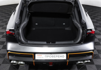 Подержанный автомобиль Changan UNI-V 2023 года (10 фото)