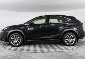 Подержанный автомобиль Lexus NX 2017 года (8 фото)