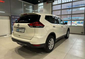 Подержанный автомобиль Nissan X-Trail 2020 года (3 фото)
