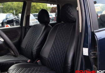 Подержанный автомобиль Nissan Note 2007 года (12 фото)