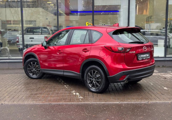 Подержанный автомобиль Mazda CX-5 2015 года (6 фото)